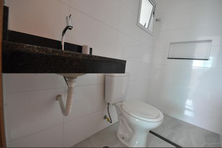 Apartamento para alugar com 37m², 2 quartos e sem vagaBanheiro