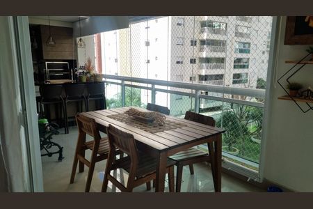 Apartamento à venda com 157m², 3 quartos e 2 vagas Apartamento à venda com 157m², 3 quartos e 2 vagasVaranda