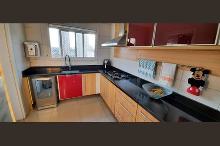 Apartamento à venda com 157m², 3 quartos e 2 vagas Apartamento à venda com 157m², 3 quartos e 2 vagasCozinha