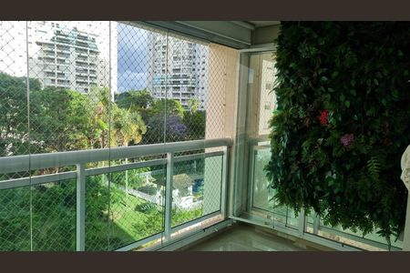 Apartamento à venda com 157m², 3 quartos e 2 vagas Apartamento à venda com 157m², 3 quartos e 2 vagasVaranda