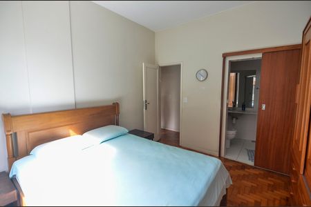 Apartamento para alugar com 138m², 3 quartos e sem vaga Apartamento para alugar com 138m², 3 quartos e sem vagaSuíte