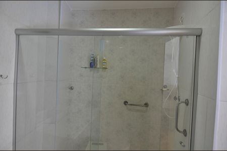 Apartamento para alugar com 138m², 3 quartos e sem vaga Apartamento para alugar com 138m², 3 quartos e sem vagaBanheiro da Suíte