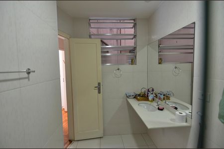Apartamento para alugar com 138m², 3 quartos e sem vaga Apartamento para alugar com 138m², 3 quartos e sem vagaBanheiro Social