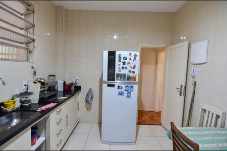 Apartamento para alugar com 138m², 3 quartos e sem vaga Apartamento para alugar com 138m², 3 quartos e sem vagaCozinha