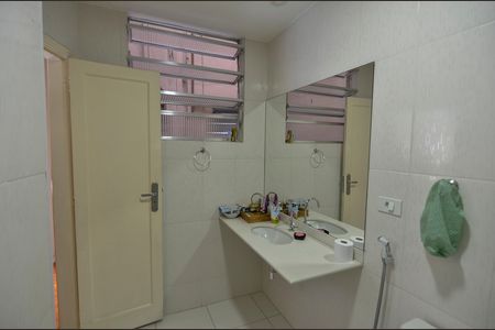 Apartamento para alugar com 138m², 3 quartos e sem vaga Apartamento para alugar com 138m², 3 quartos e sem vagaBanheiro Social