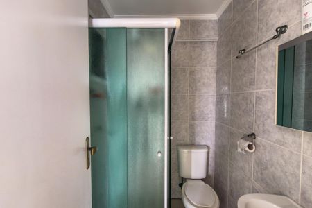Banheiro  de apartamento para alugar com 2 quartos, 68m² em Cidade Ocian, Praia Grande