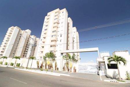Apartamento para alugar com 64m², 2 quartos e 1 vagaFachada e portaria