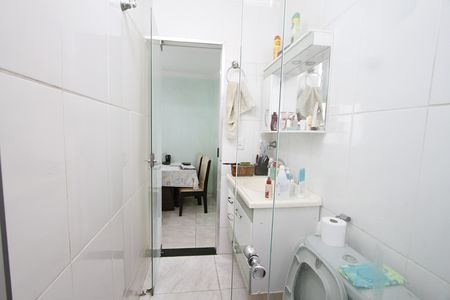 Casa para alugar com 140m², 2 quartos e 2 vagasBanheiro Social