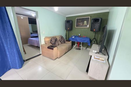 Sala de casa à venda com 3 quartos, 140m² em Vista Alegre, Belo Horizonte