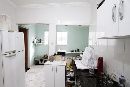 Casa para alugar com 140m², 2 quartos e 2 vagasCozinha
