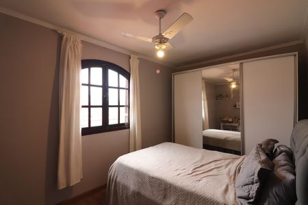 Casa à venda com 242m², 3 quartos e 5 vagasQuarto 2