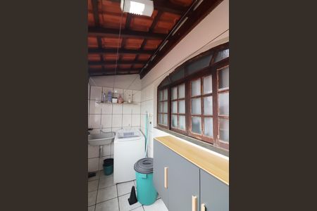 Casa à venda com 242m², 3 quartos e 5 vagasÁrea de Serviço