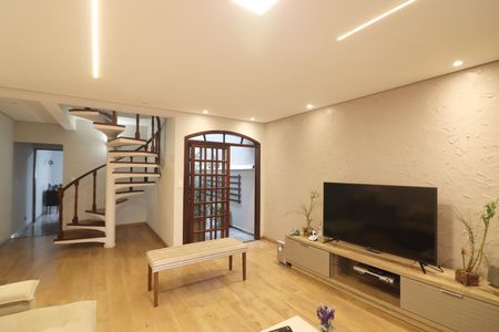 Casa à venda com 242m², 3 quartos e 5 vagasSala 