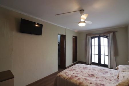 Casa à venda com 242m², 3 quartos e 5 vagasQuarto 1 - Suíte