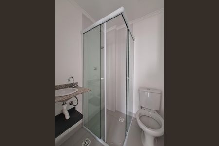 Banheiro de kitnet/studio para alugar com 1 quarto, 28m² em Santana, São Paulo