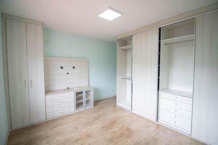 SUÍTE  de casa à venda com 3 quartos, 140m² em Chora Menino, São Paulo