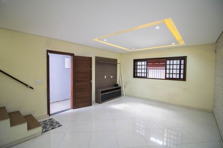 SALA de casa à venda com 3 quartos, 140m² em Chora Menino, São Paulo