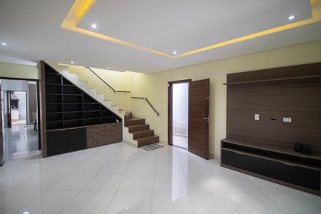 SALA de casa à venda com 3 quartos, 140m² em Chora Menino, São Paulo