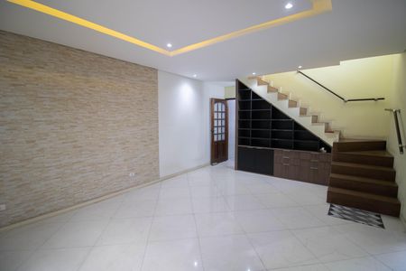 SALA de casa à venda com 3 quartos, 140m² em Chora Menino, São Paulo