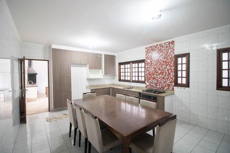 COZINHA de casa à venda com 3 quartos, 140m² em Chora Menino, São Paulo