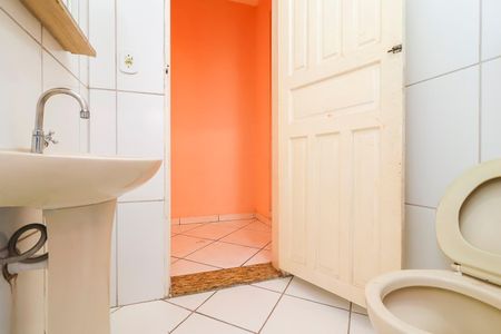 Banheiro de casa para alugar com 1 quarto, 72m² em Jardim Santa Maria, São Paulo