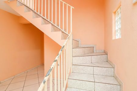 Casa para alugar com 72m², 1 quarto e sem vagaEscada