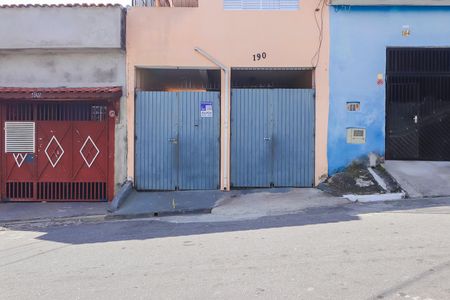 Casa para alugar com 72m², 1 quarto e sem vagaFachada
