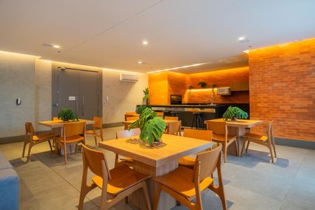 Apartamento à venda com 35m², 1 quarto e 1 vaga Apartamento à venda com 35m², 1 quarto e 1 vagaÁrea comum - Salão de festas