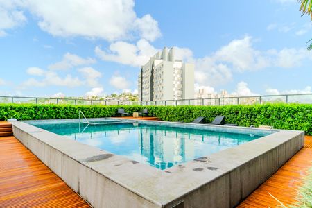 Apartamento à venda com 35m², 1 quarto e 1 vaga Apartamento à venda com 35m², 1 quarto e 1 vagaÁrea comum - Piscina