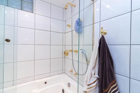 Apartamento à venda com 200m², 4 quartos e 4 vagasBanheiro da Suíte 1