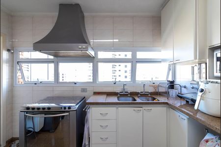 Apartamento à venda com 200m², 4 quartos e 4 vagasCozinha