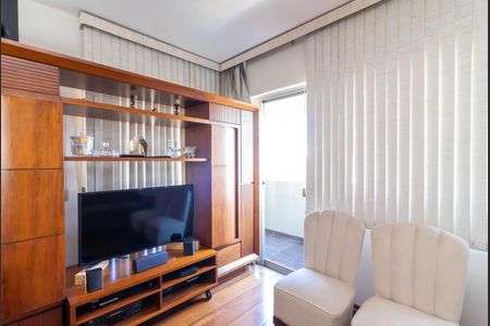 Apartamento à venda com 200m², 4 quartos e 4 vagasSala de TV