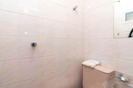 Apartamento à venda com 200m², 4 quartos e 4 vagasBanheiro de Serviço