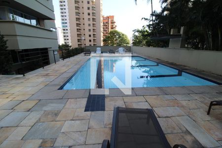 Apartamento à venda com 200m², 4 quartos e 4 vagasÁrea comum - Piscina