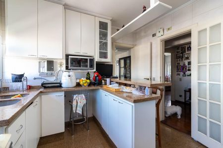Apartamento à venda com 200m², 4 quartos e 4 vagasCozinha