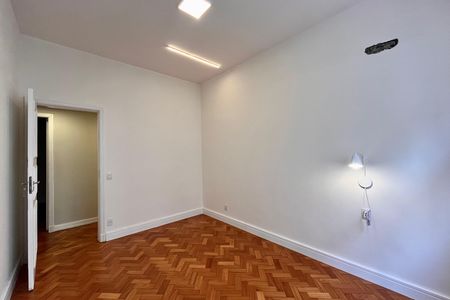 Apartamento à venda com 122m², 3 quartos e 1 vaga Apartamento à venda com 122m², 3 quartos e 1 vagaQuarto 1