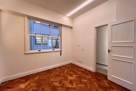Apartamento à venda com 122m², 3 quartos e 1 vaga Apartamento à venda com 122m², 3 quartos e 1 vagaSuite