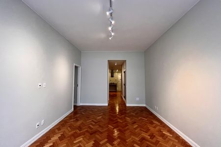 Apartamento à venda com 122m², 3 quartos e 1 vaga Apartamento à venda com 122m², 3 quartos e 1 vagaSala