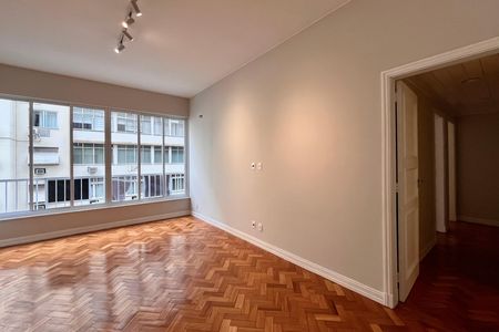 Apartamento à venda com 122m², 3 quartos e 1 vaga Apartamento à venda com 122m², 3 quartos e 1 vagaSala