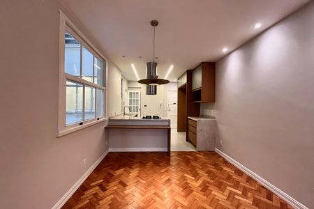 Apartamento à venda com 122m², 3 quartos e 1 vaga Apartamento à venda com 122m², 3 quartos e 1 vagaCozinha