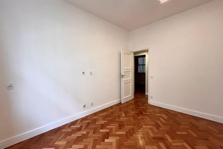 Apartamento à venda com 122m², 3 quartos e 1 vaga Apartamento à venda com 122m², 3 quartos e 1 vagaQuarto 1