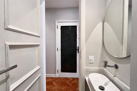 Apartamento à venda com 122m², 3 quartos e 1 vaga Apartamento à venda com 122m², 3 quartos e 1 vagaLavabo