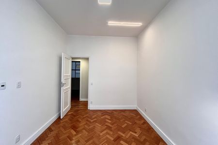 Apartamento à venda com 122m², 3 quartos e 1 vaga Apartamento à venda com 122m², 3 quartos e 1 vagaQuarto 2