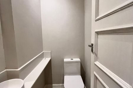 Apartamento à venda com 122m², 3 quartos e 1 vaga Apartamento à venda com 122m², 3 quartos e 1 vagaLavabo