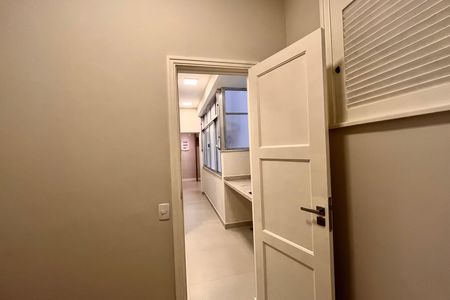 Apartamento à venda com 122m², 3 quartos e 1 vaga Apartamento à venda com 122m², 3 quartos e 1 vagaQuarto de Serviço