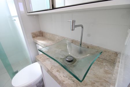Banheiro de apartamento para alugar com 2 quartos, 43m² em Núcleo Lageado, São Paulo
