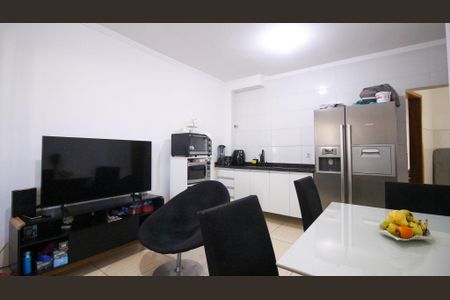 Apartamento à venda com 2 quartos, 50m² em Jardim das Rosas (zona Leste I), São Paulo