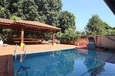 Casa de condomínio para alugar com 2000m², 3 quartos e 1 vaga Casa de condomínio para alugar com 2000m², 3 quartos e 1 vagaÁrea gourmet