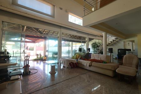 Casa de condomínio para alugar com 2000m², 3 quartos e 1 vaga Casa de condomínio para alugar com 2000m², 3 quartos e 1 vagaSala