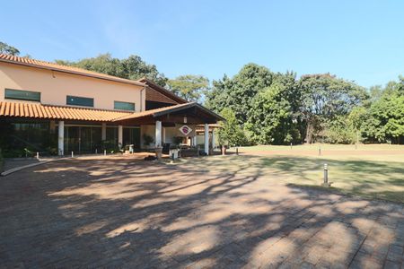 Casa de condomínio para alugar com 2000m², 3 quartos e 1 vaga Casa de condomínio para alugar com 2000m², 3 quartos e 1 vagaÁrea externa